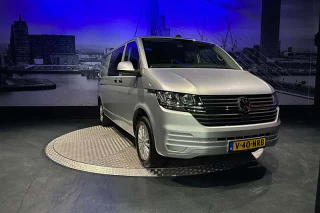Volkswagen Transporter (2024) thumbnail 4