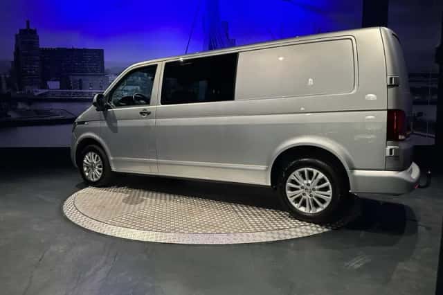 Volkswagen Transporter (2024) thumbnail 9