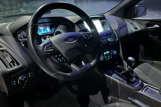 Ford Focus (2018) thumbnail 15
