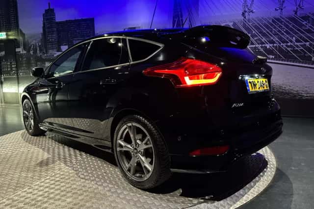 Ford Focus (2018) thumbnail 23
