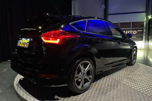 Ford Focus (2018) thumbnail 25