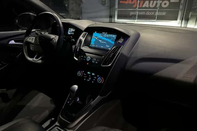 Ford Focus (2018) thumbnail 26
