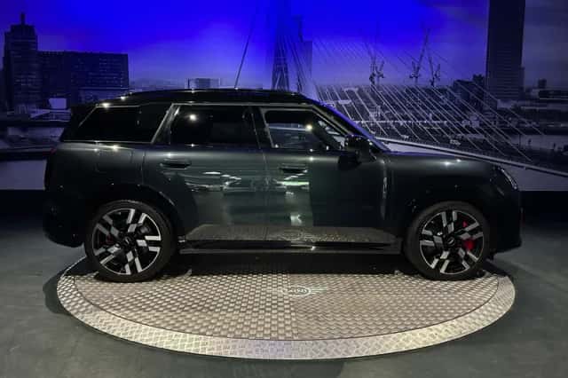 MINI Countryman (2024) thumbnail 2