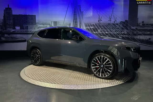 BMW iX3 (2026) thumbnail 1