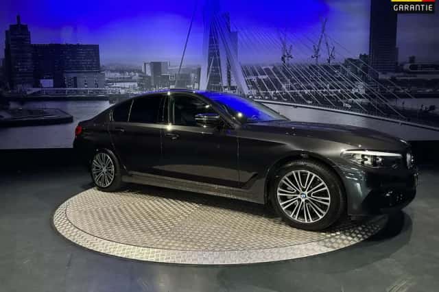 BMW 5-Serie (2019) thumbnail 1