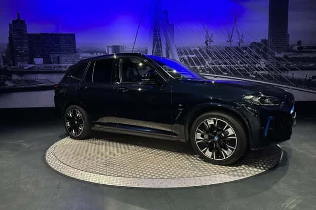 BMW iX3 (2023) thumbnail 3