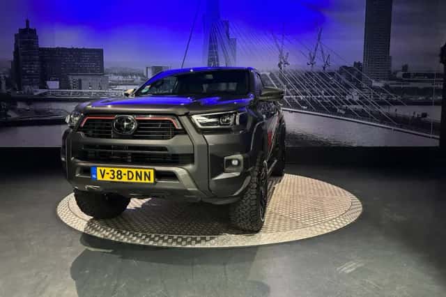 Toyota Hilux (2024) thumbnail 6