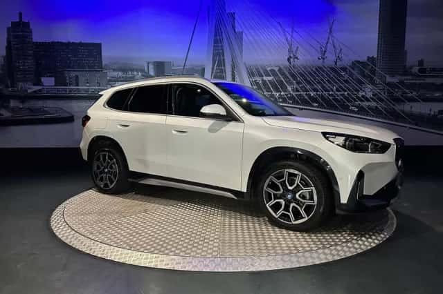 BMW iX1 (2024) thumbnail 3