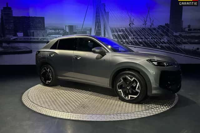 Volkswagen T-Roc (2026) thumbnail 1