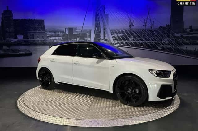 Audi A1 (2022) thumbnail 1