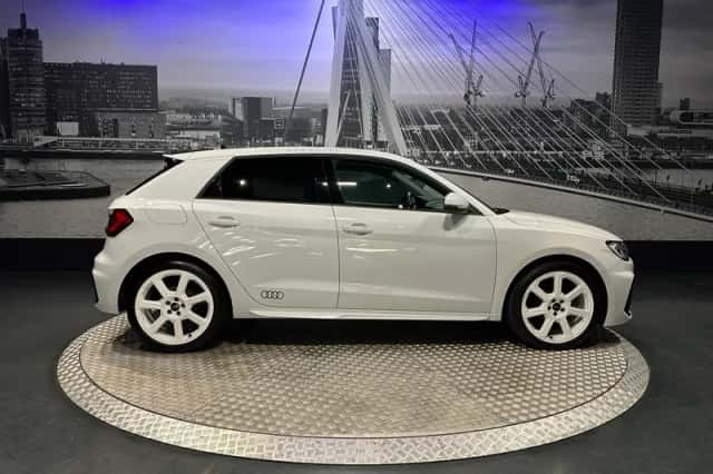 Audi A1 (2022) thumbnail 3