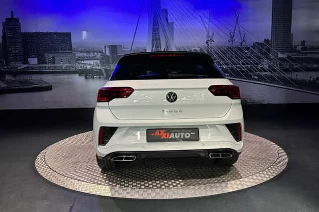 Volkswagen T-Roc (2023) thumbnail 5