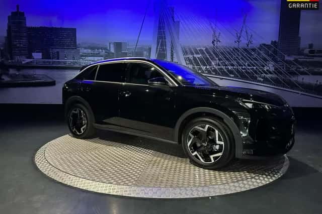 Volkswagen T-Roc (2025) thumbnail 1