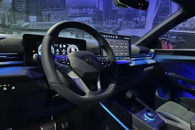 Volkswagen T-Roc (2025) thumbnail 5