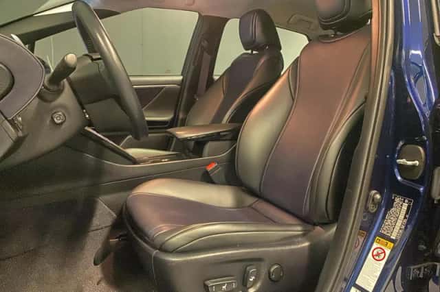 Toyota Mirai (2017) thumbnail 6
