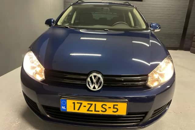 Volkswagen Golf (2013) thumbnail 2