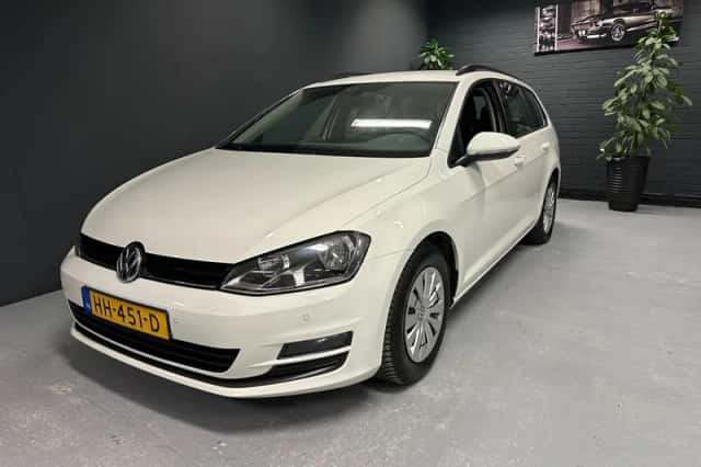 Volkswagen Golf (2015) thumbnail 1