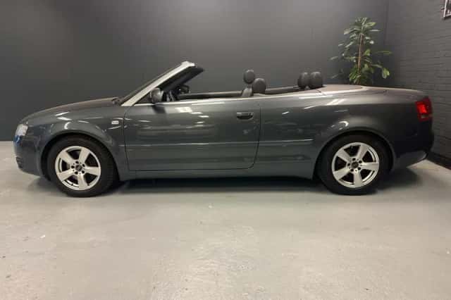 Audi A4 (2009) thumbnail 2