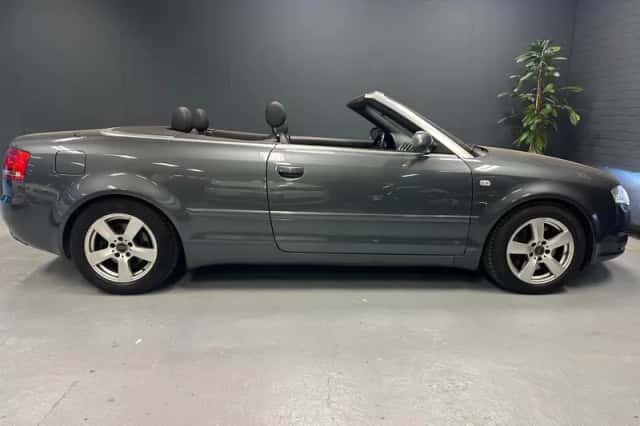 Audi A4 (2009) thumbnail 4