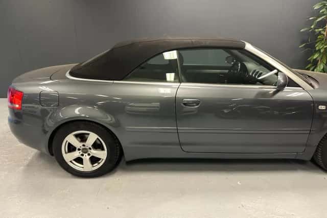 Audi A4 (2009) thumbnail 6