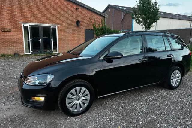 Volkswagen Golf (2016) thumbnail 6