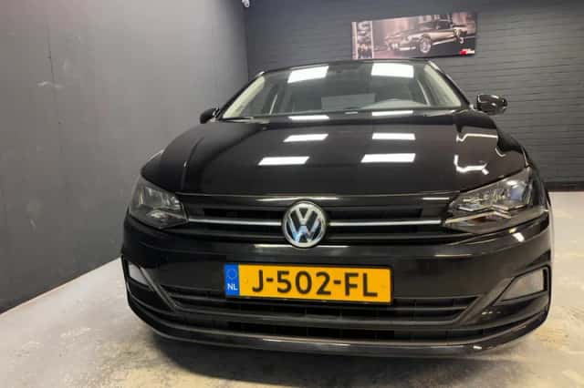 Volkswagen Polo (2018) thumbnail 2