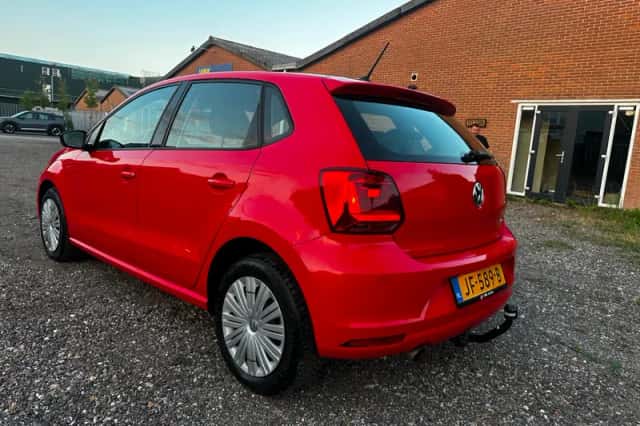 Volkswagen Polo (2016) thumbnail 4
