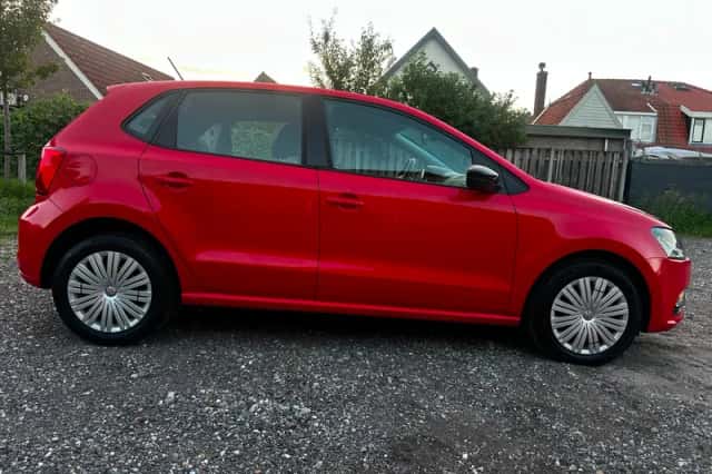 Volkswagen Polo (2016) thumbnail 5