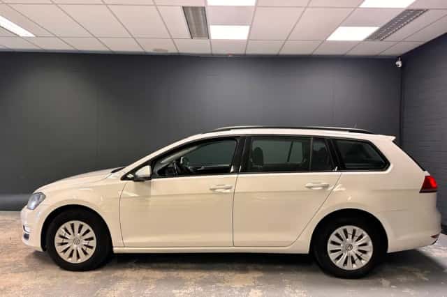 Volkswagen Golf (2014) thumbnail 3