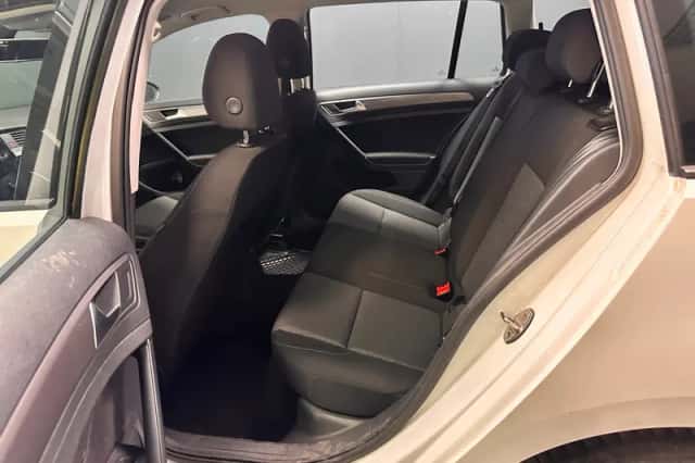 Volkswagen Golf (2014) thumbnail 6