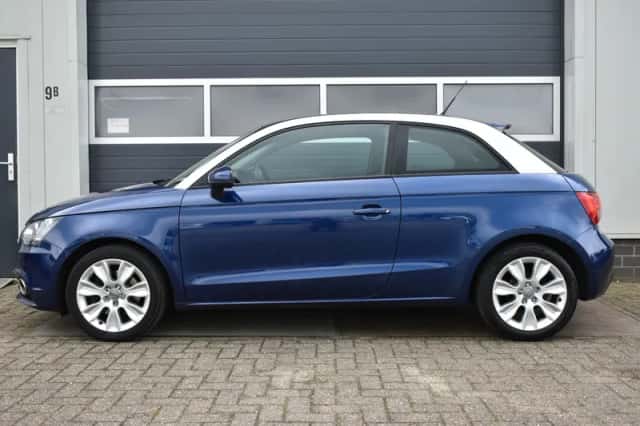 Audi A1 (2011) thumbnail 2