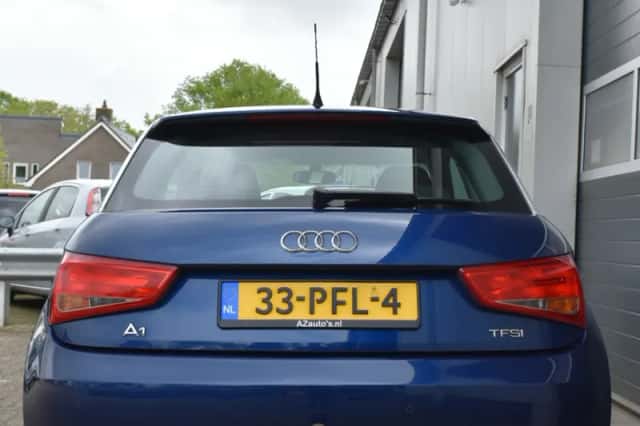 Audi A1 (2011) thumbnail 4