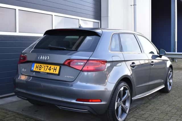 Audi A3 (2015) thumbnail 5
