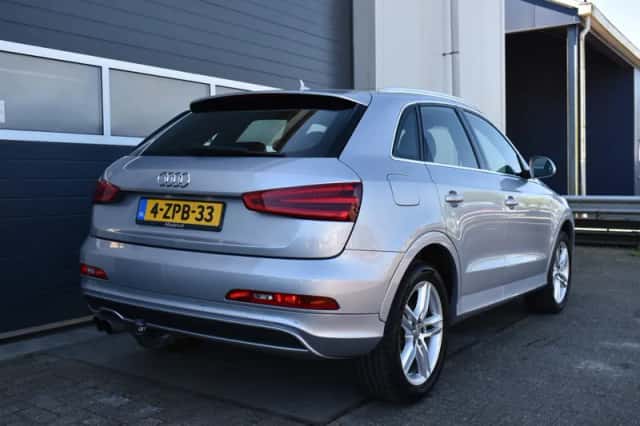 Audi Q3 (2015) thumbnail 5