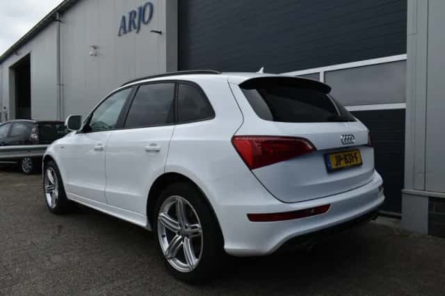 Audi Q5 (2012) thumbnail 3