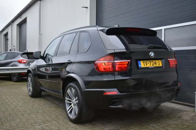 BMW X5 (2011) thumbnail 3
