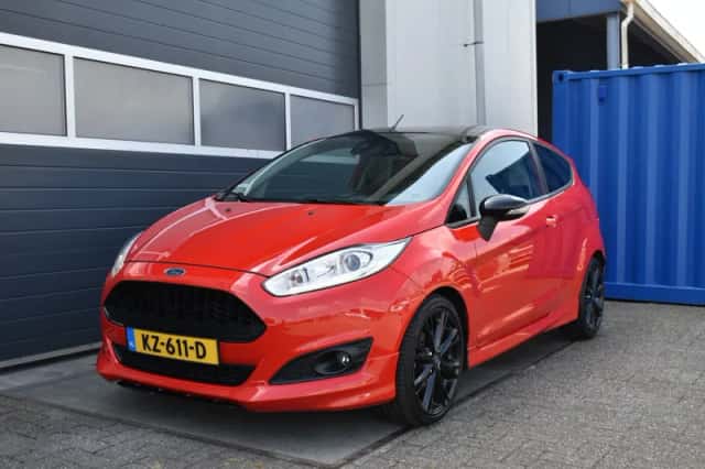Ford Fiesta (2016) thumbnail 1