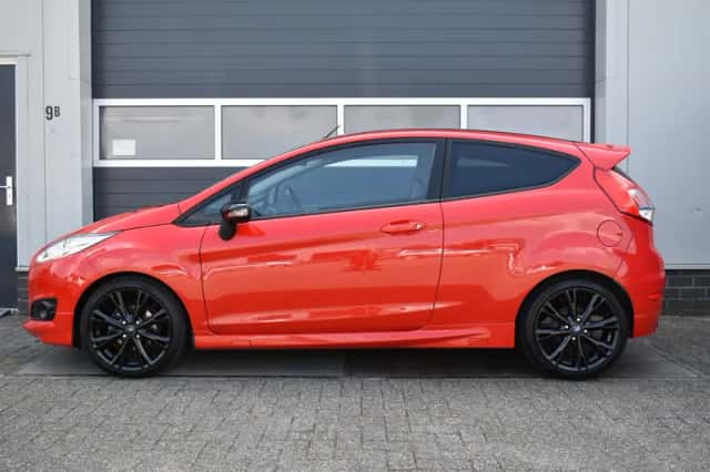 Ford Fiesta (2016) thumbnail 2