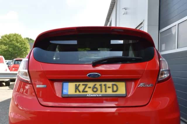 Ford Fiesta (2016) thumbnail 4