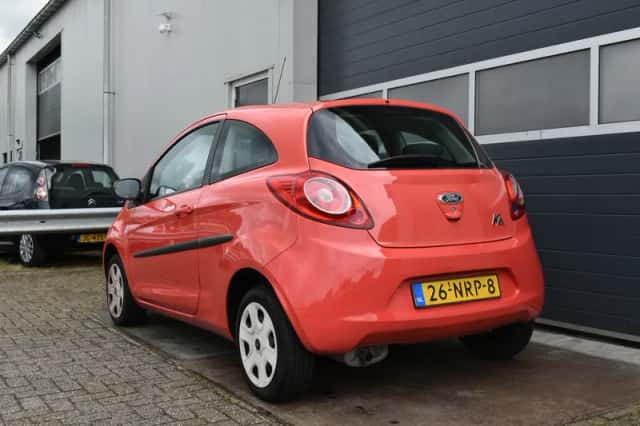 Ford Ka (2010) thumbnail 3