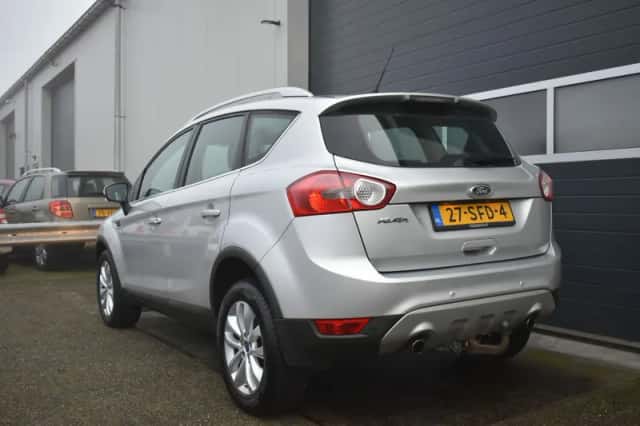 Ford Kuga (2011) thumbnail 3