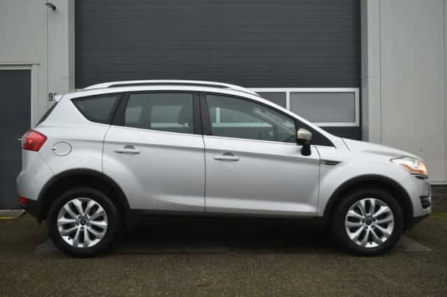 Ford Kuga (2011) thumbnail 6