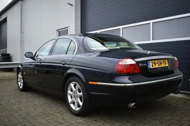 Jaguar S-Type (2006) thumbnail 3