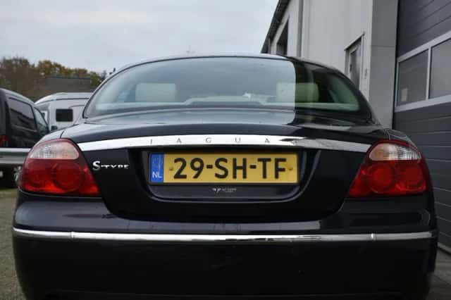 Jaguar S-Type (2006) thumbnail 4