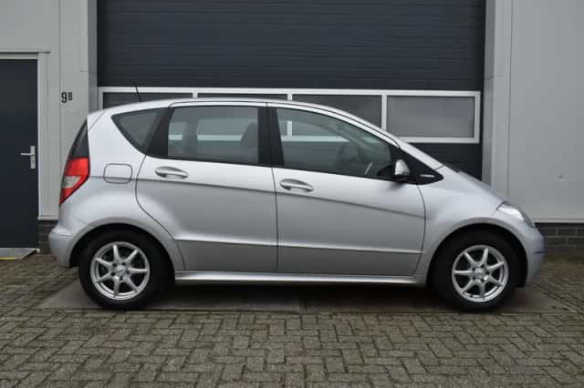 Mercedes-Benz A-Klasse (2011) thumbnail 6