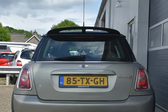 MINI Cooper S (2007) thumbnail 4