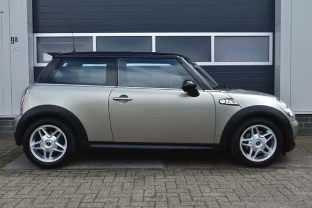 MINI Cooper S (2007) thumbnail 6