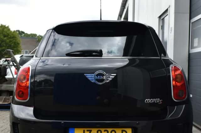MINI Countryman (2011) thumbnail 4