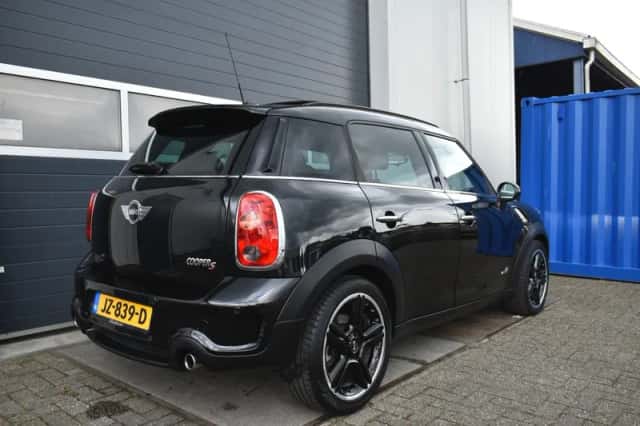 MINI Countryman (2011) thumbnail 5