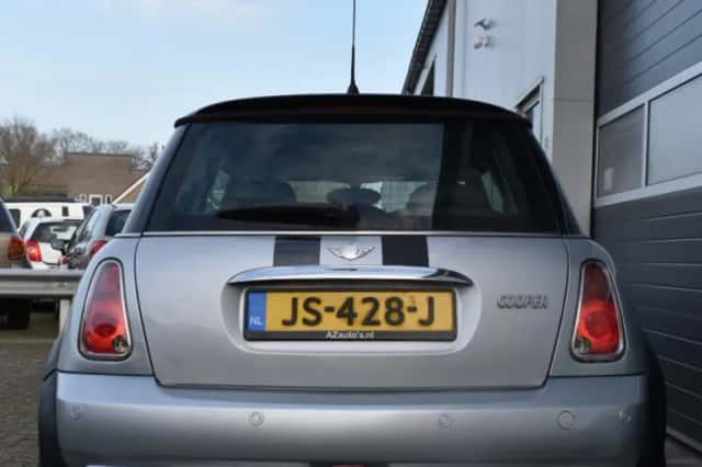 MINI Cooper (2007) thumbnail 4